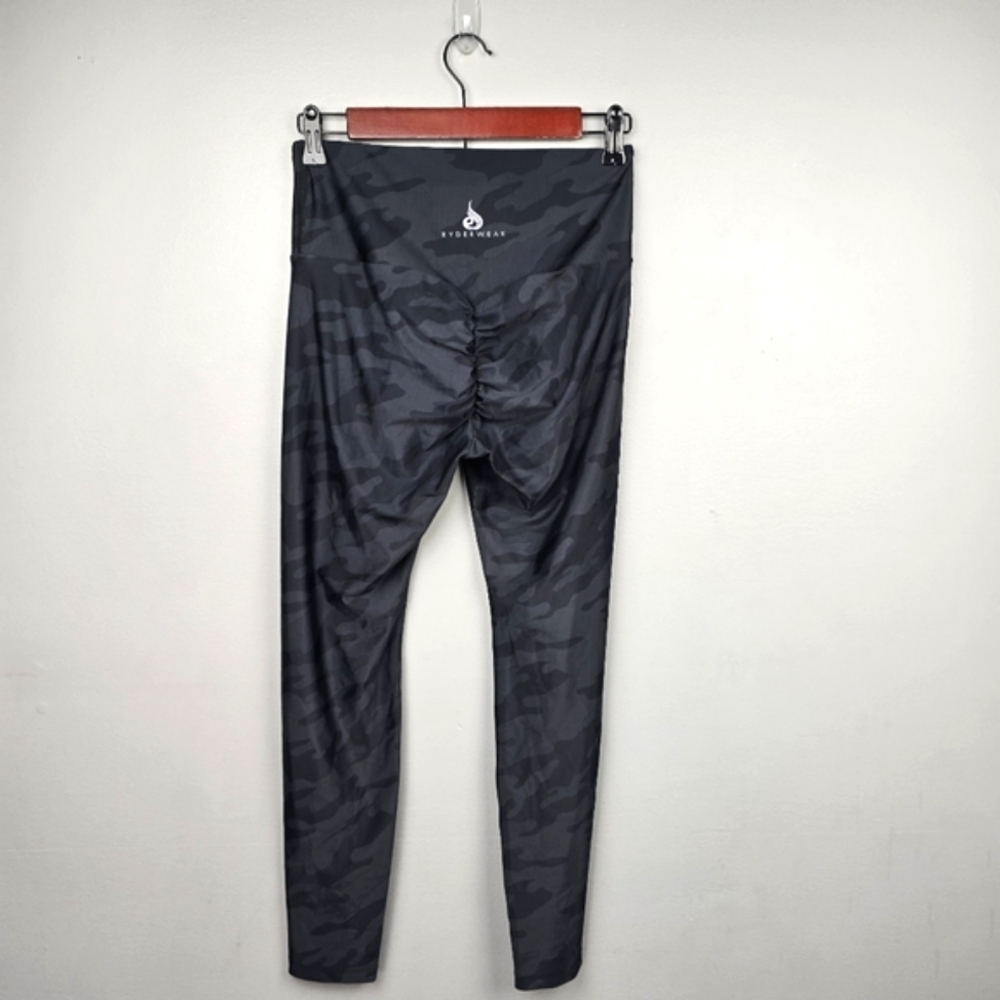 RYDERWEAR‎ Athletic Leggings Scrunch Butt Camo Print Black Womens Size M?